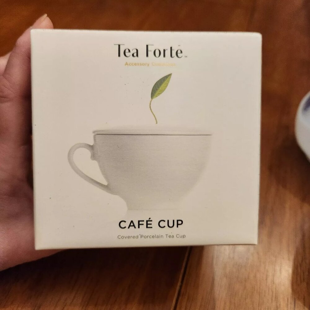 Tea Forte Cup White Ceramic Cafe Tea Cup with Hole in Lid for Teabag String